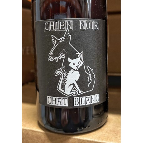 Domaine in Black Vin de France rouge Chien Noir Chat Blanc 2022